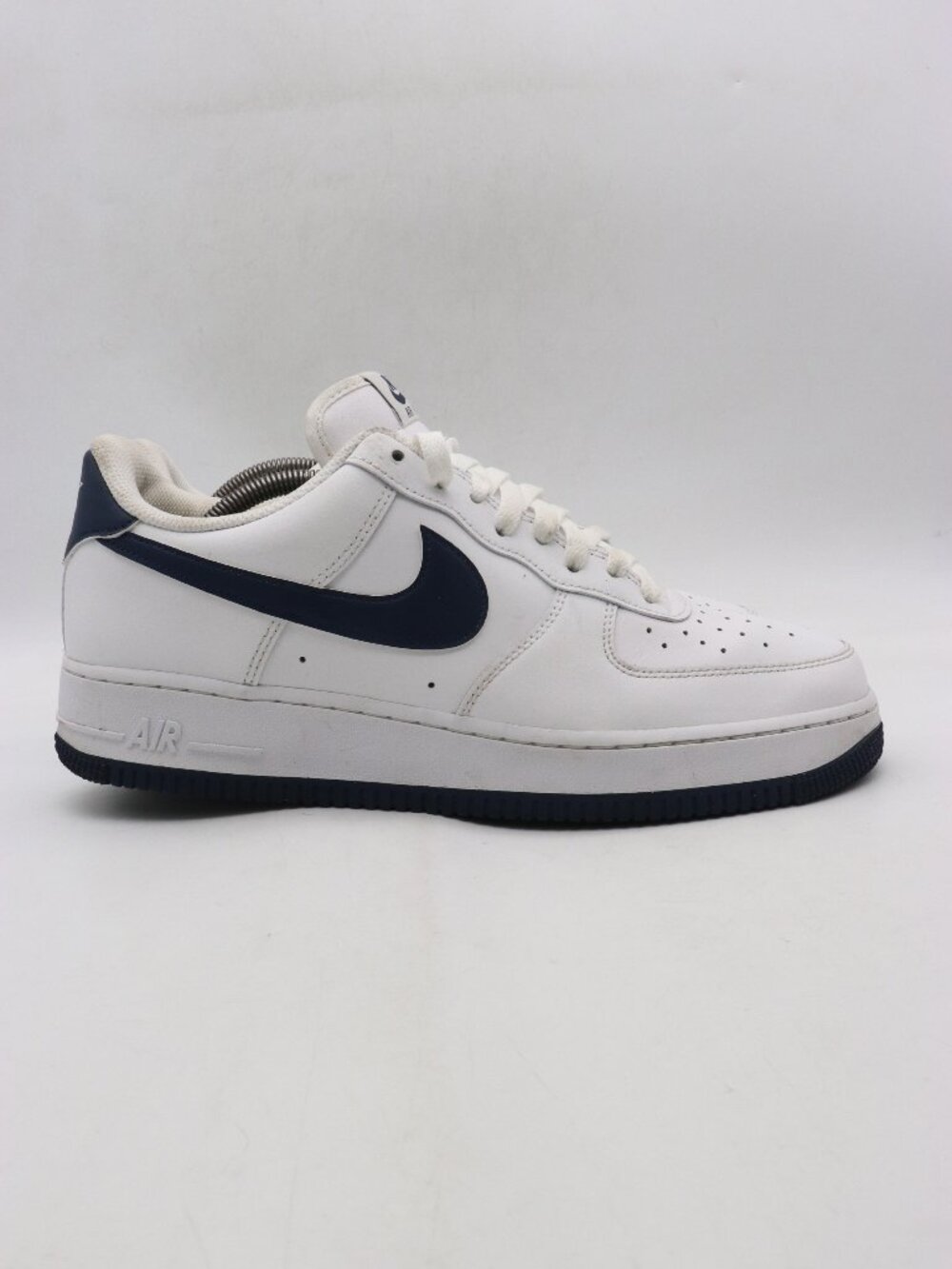 Nike Air Force 1 07 Men's Size 11 White Midnight Navy Sneakers FJ4146-104